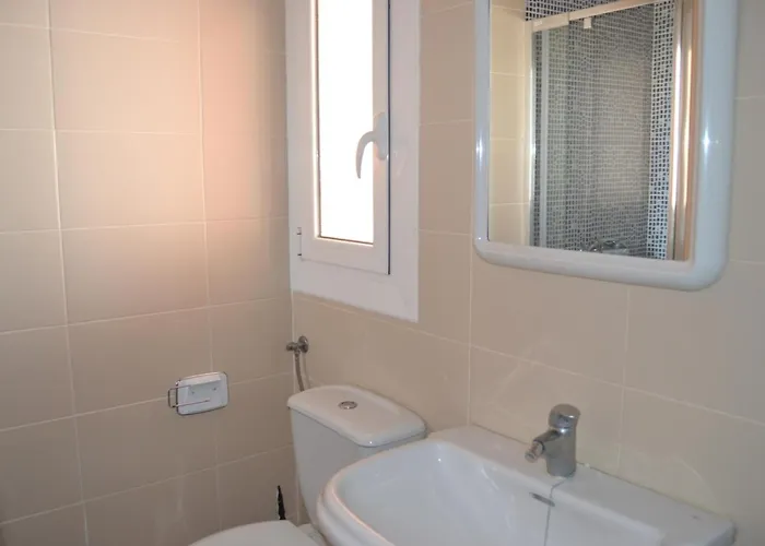 En Primera Línea De Playa En Con Wi-fi, Jardín Y Piscina - Es-373-34 Apartamento *