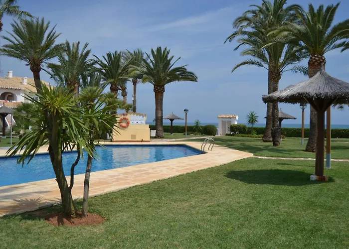 En Primera Línea De Playa En Con Wi-fi, Jardín Y Piscina - Es-373-34 Apartamento Dénia